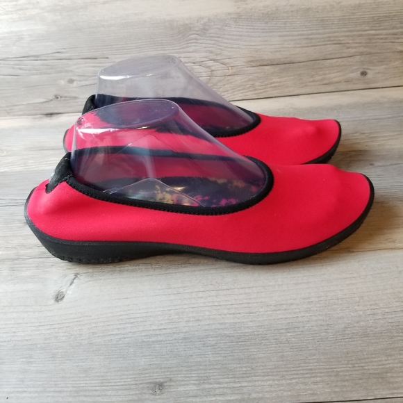 A'rcopedico Lolita Red Stretchy Comfort Loafers - Picture 1 of 12